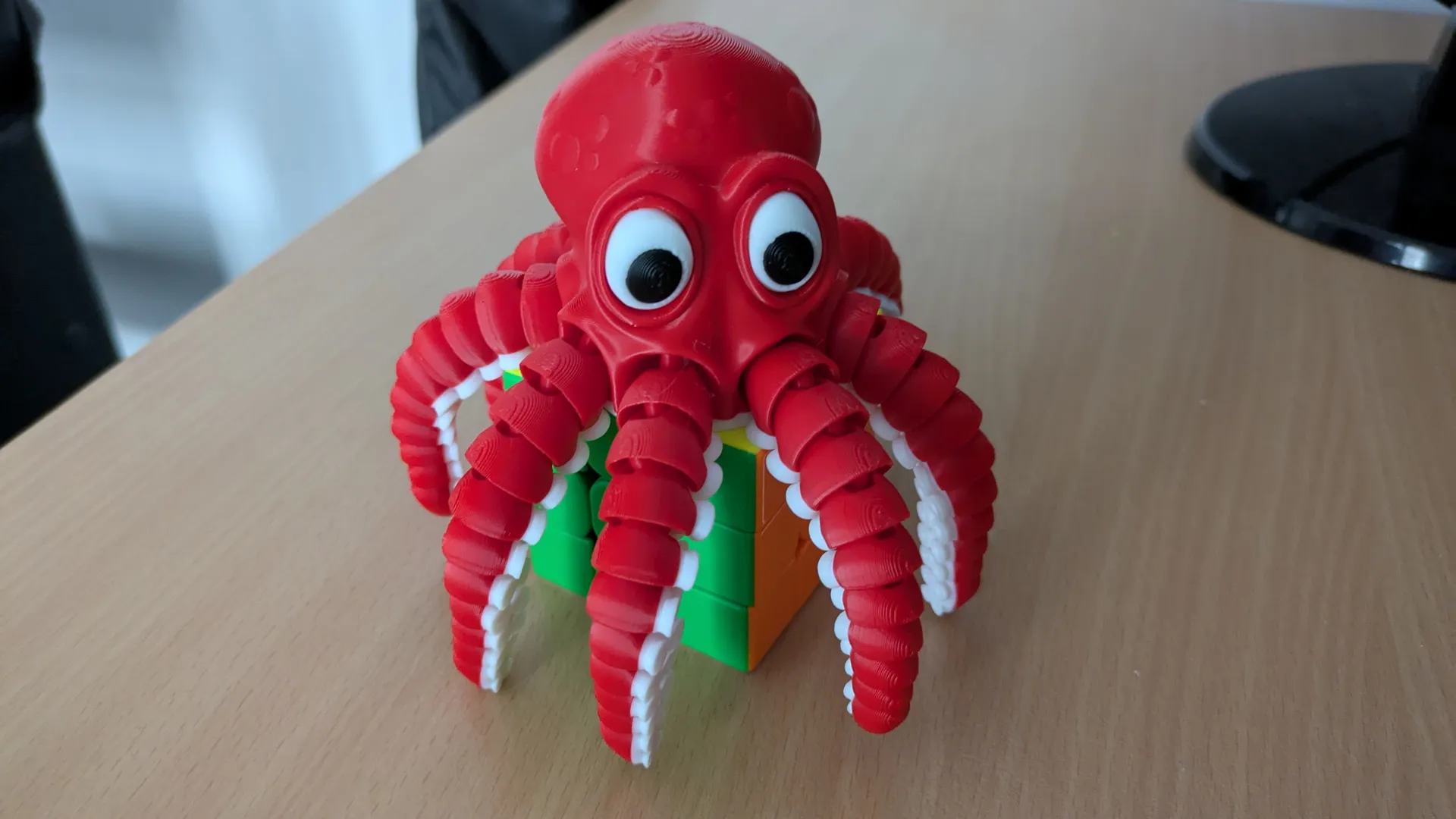 Caracatiță drăguță articulată